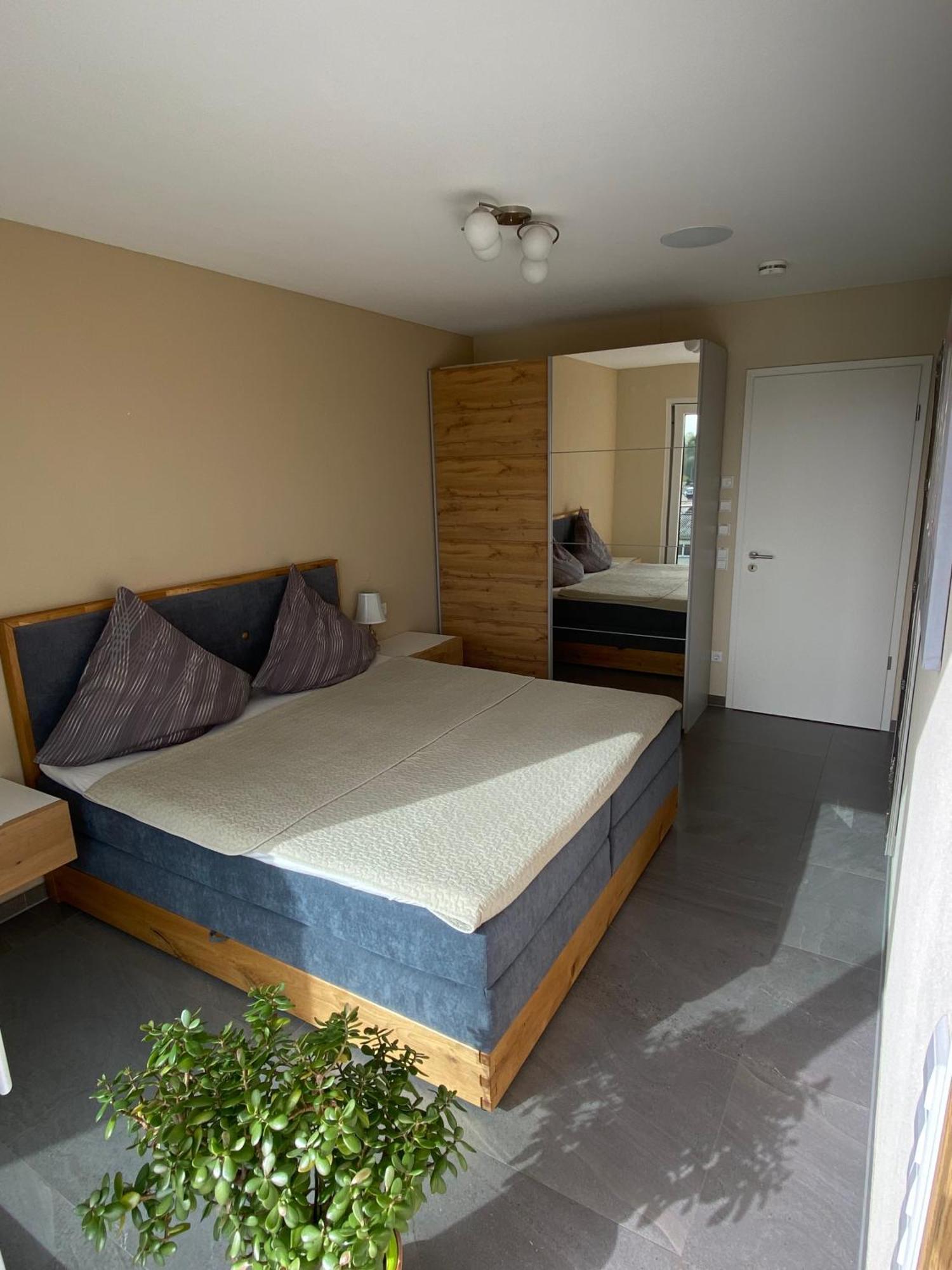 Penthouse Apartment Mit Alpenblick 프리드리히스하펜 외부 사진