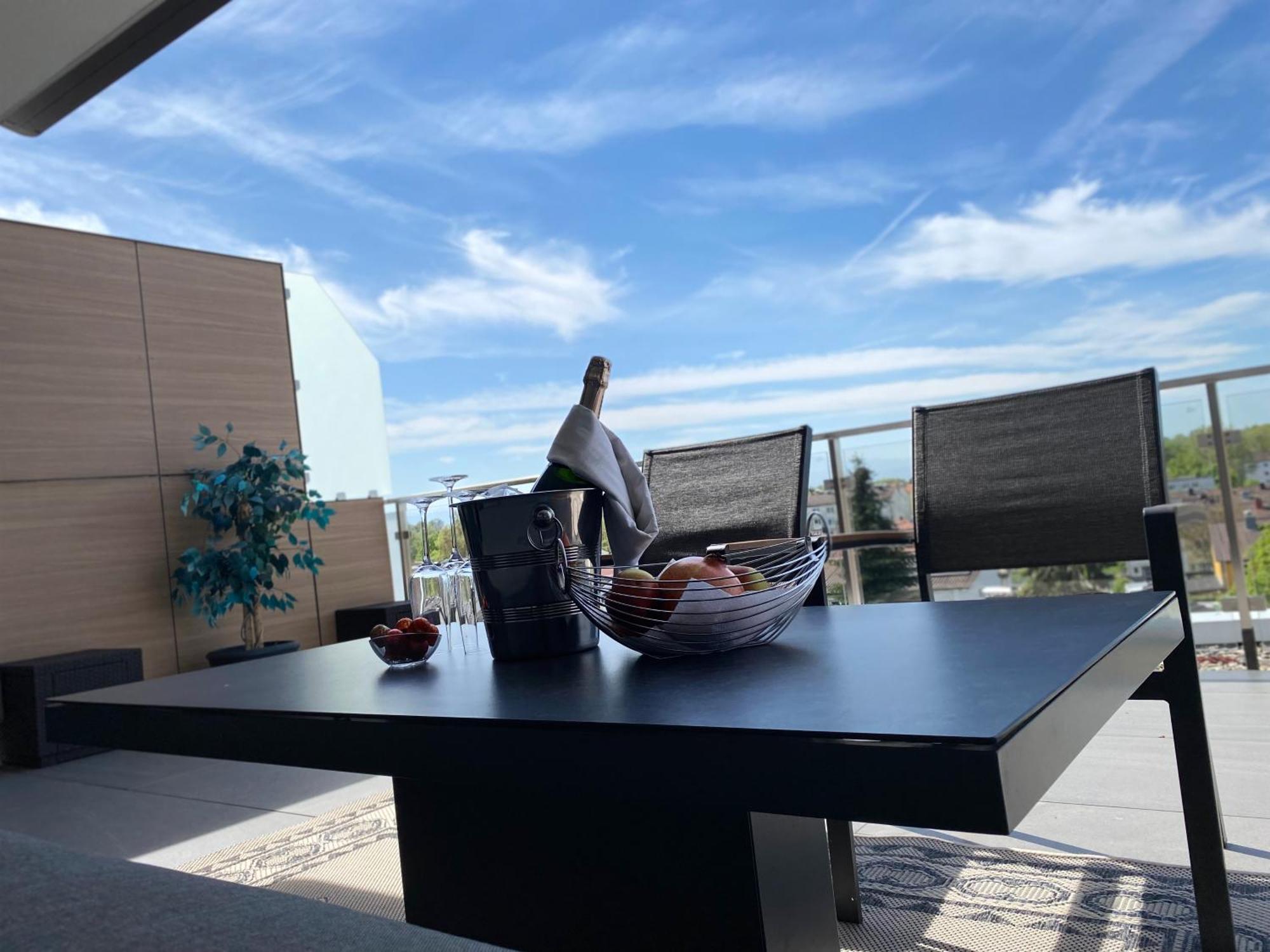 Penthouse Apartment Mit Alpenblick 프리드리히스하펜 외부 사진